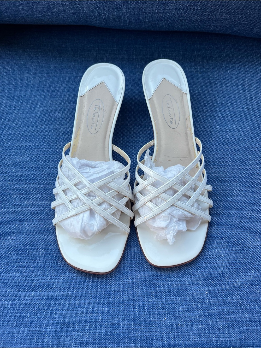 Talbots Kitten Heel Sandals Slides
Sz 8B White Patent Leather
#307C